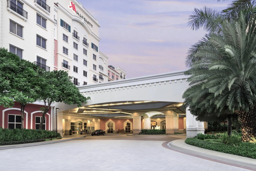 Manila Marriott Hotel at Newport World Resorts