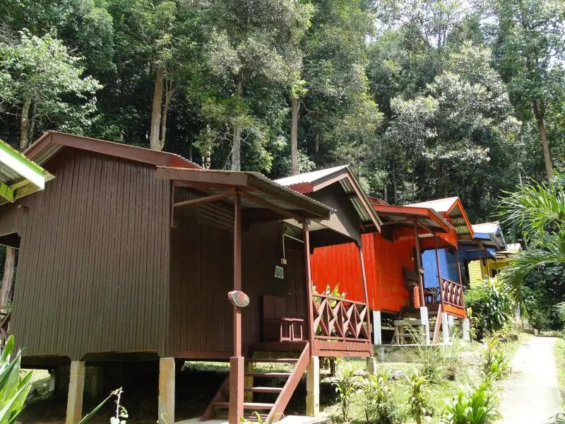 Nusa Holiday Village