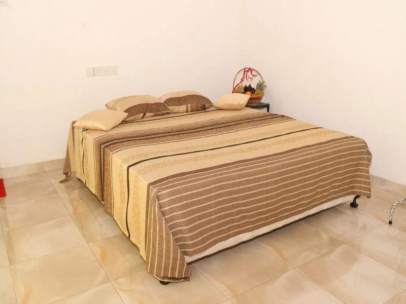 Tharusha White House Hotel