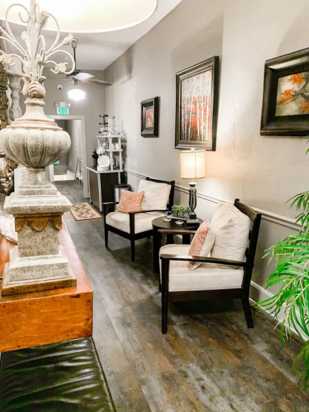 The Loft on the Square Guest Suites