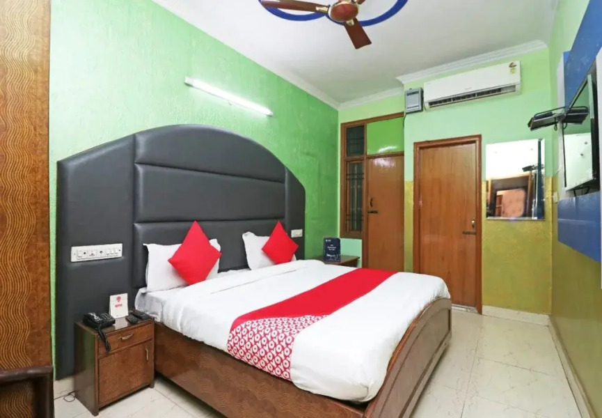 Pooja Hotel By OYO Rooms