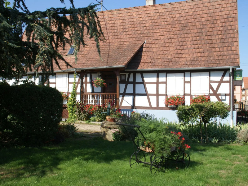 Cozy Holiday Home in Schleithal with Garden