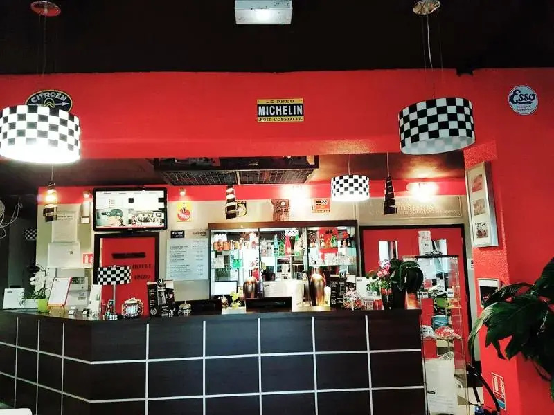 Hotel Kyriad Design Enzo Cannes-Ecluse