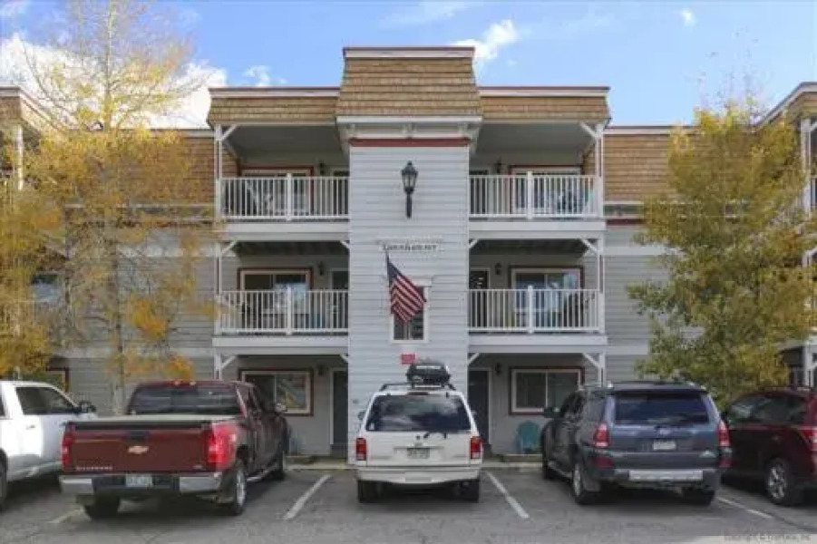 Tannhauser Condominiums