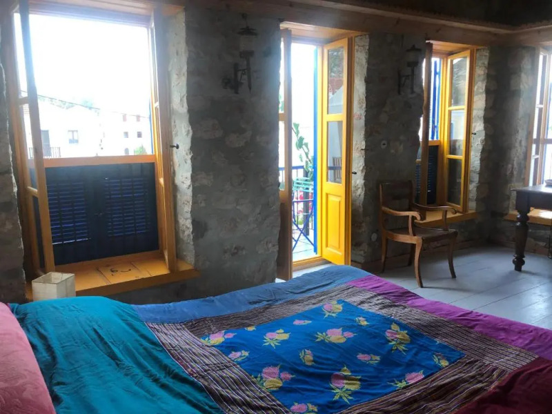 Entire Island House Meters From The Waterfont