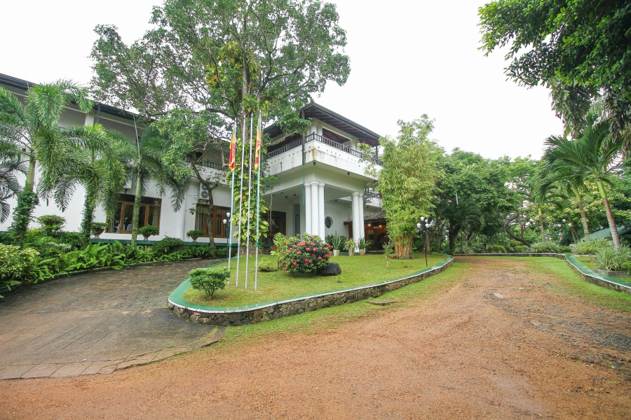 OYO 396 Lotus Paradise Nature Resort