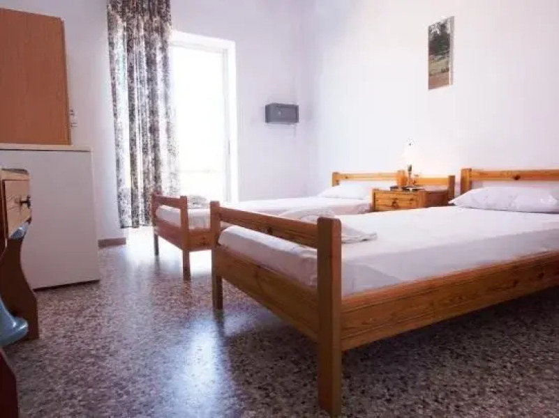 Elena Rooms & Apartments