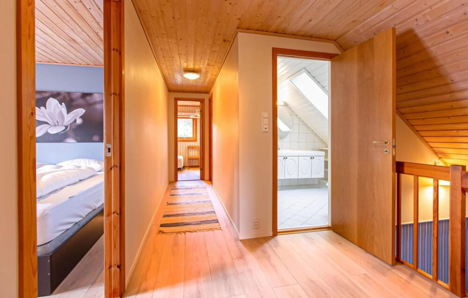 Nice Home in Farsund With 5 Bedrooms and Wifi