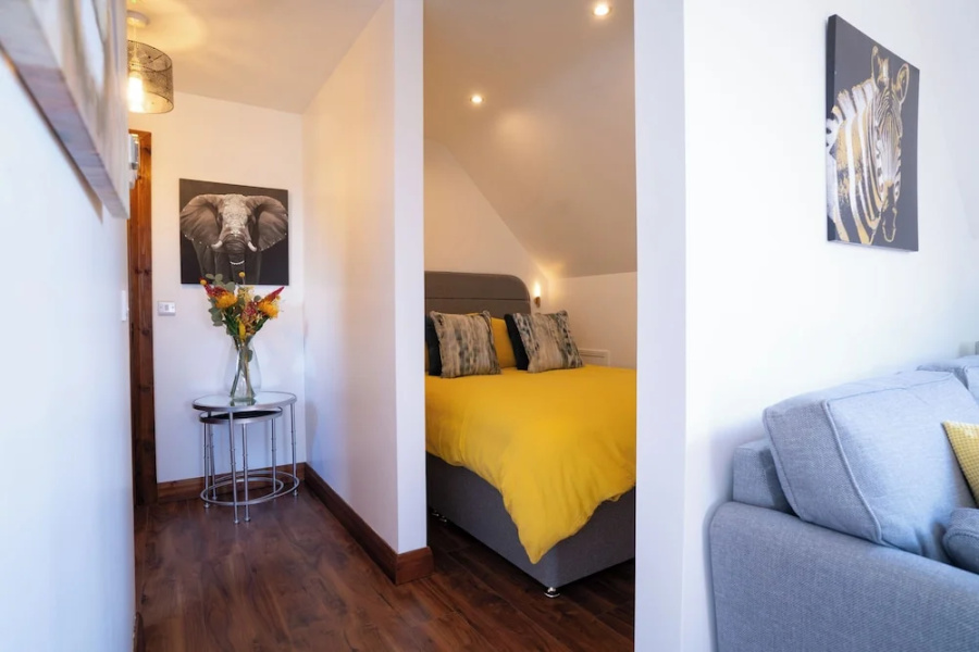 Limavady Cherry Tree Apartment, Sleeps 2 & Parking