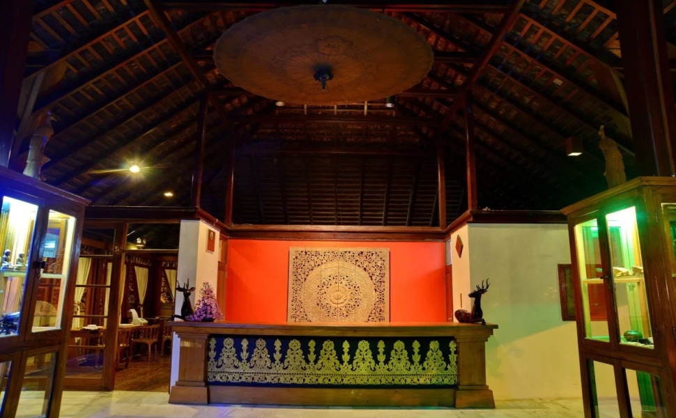 Popa Mountain Resort