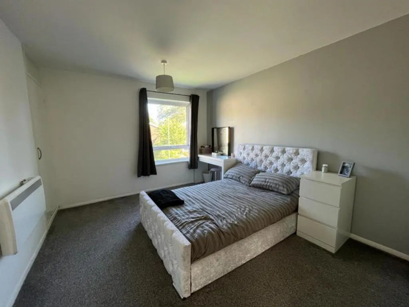 Impeccable 2-bed Apartment in Eastleigh