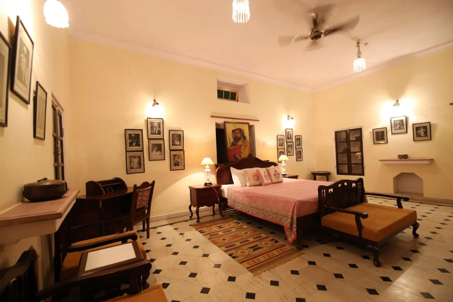 Roop Niwas Kothi Hotel