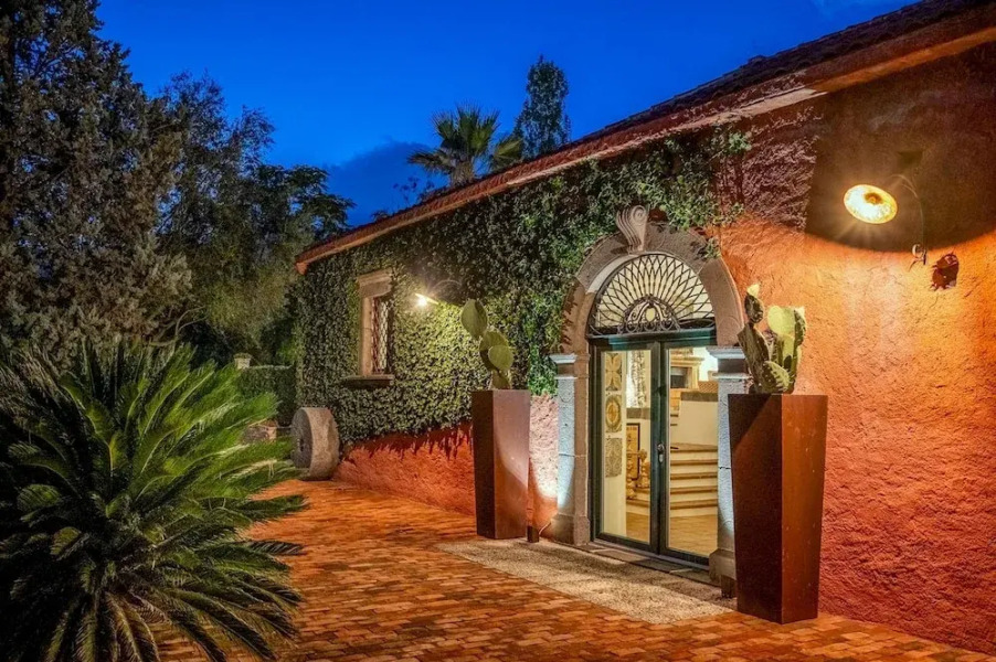 Linera 10 Emma Villas