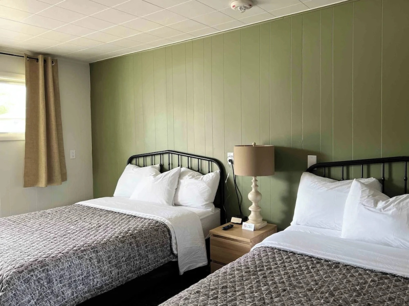 The Trail Inn - Melita, Manitoba - HWY 83/ HWY 3