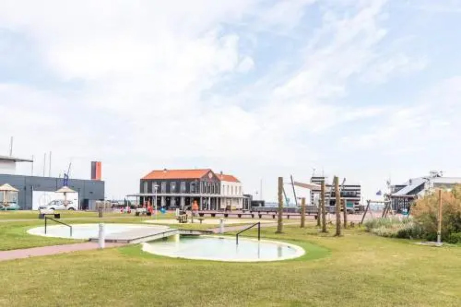 Bruinisse Harbour Apartments