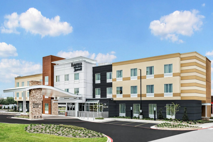 Fairfield Inn & Suites by Marriott Van Canton Area