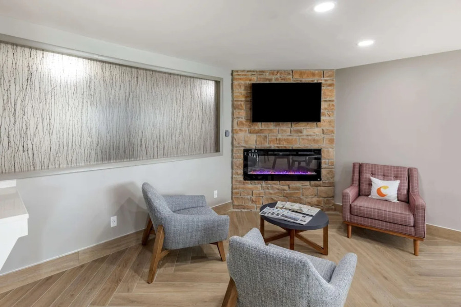 Super 8 Motel - Racine