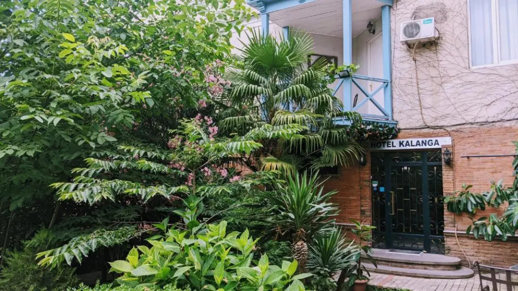 Отель Kalanga