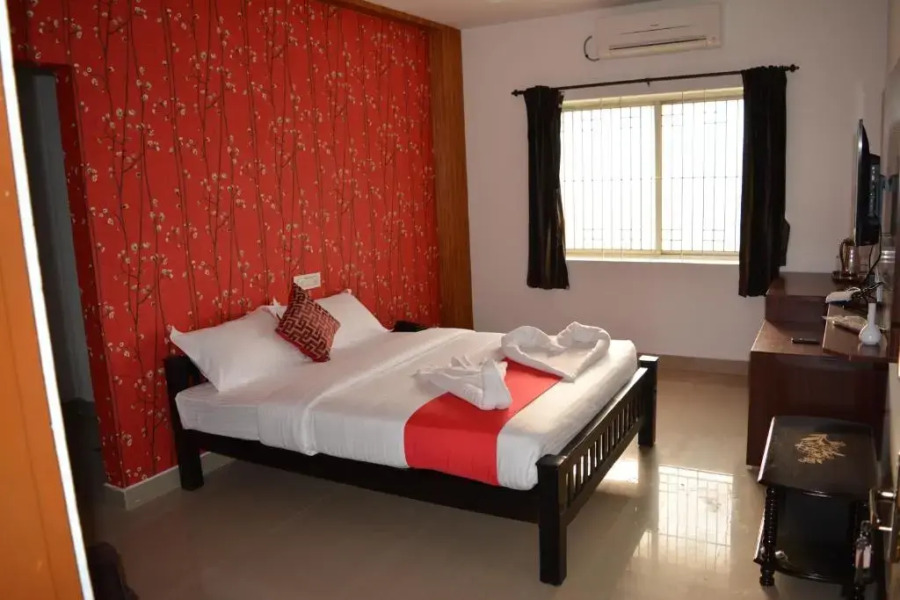 Rd Hotel by OYO Rooms