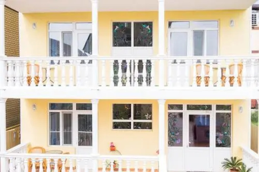 Lotos Zelyonaya Krysha Guest House