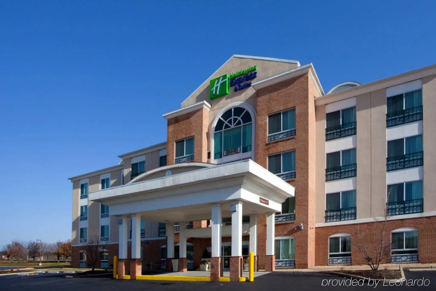 Holiday Inn Express Hotel & Suites Woodbridge by IHG