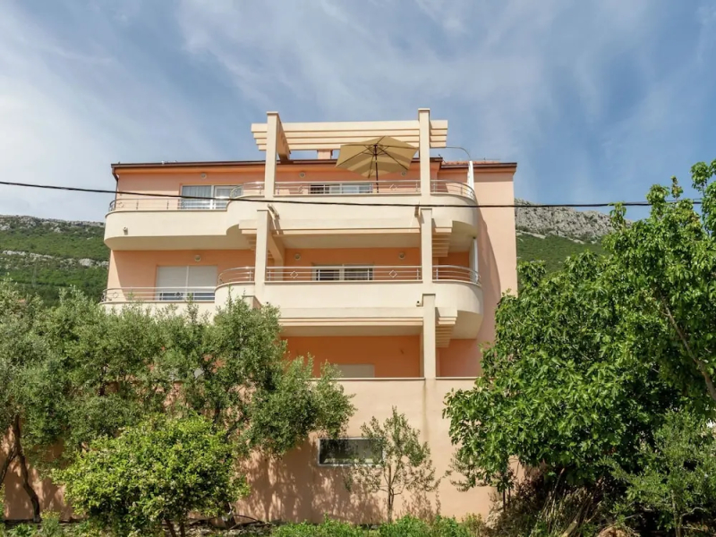 Modern Apartment in Kastel Stari