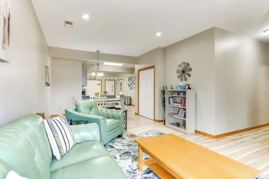 Lake Mills Retreat: 1 Mi to Beaches & Dining!