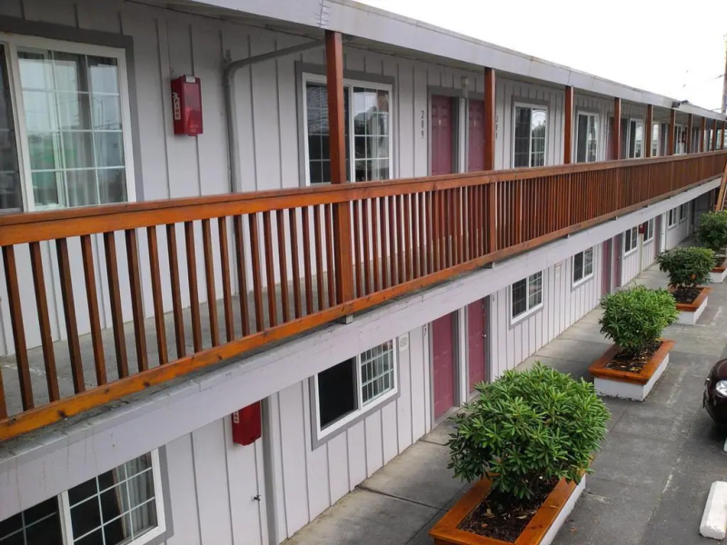 Penny Saver Inn