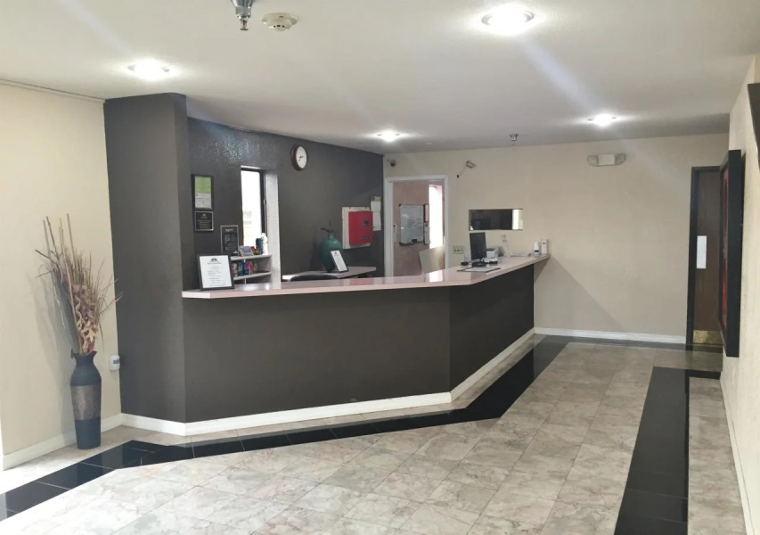 Express Inn & Suites Junction City