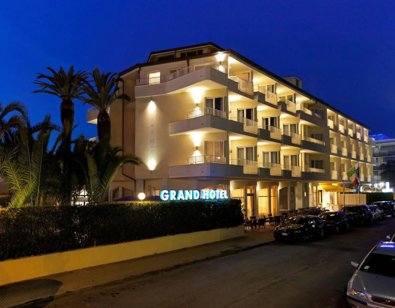 Grand Hotel