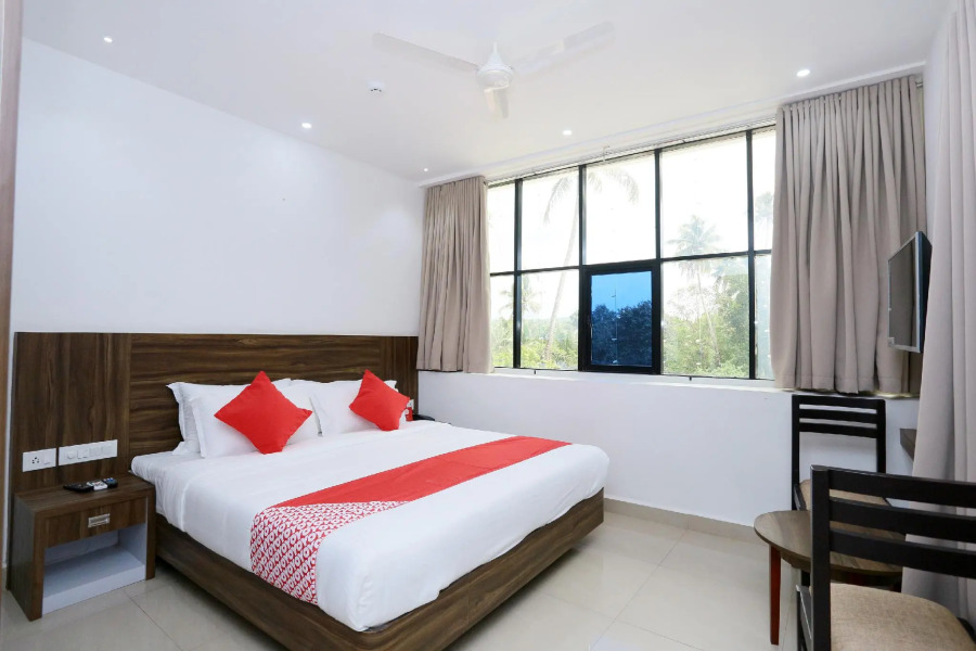 OYO 19869 Rachana Hotels