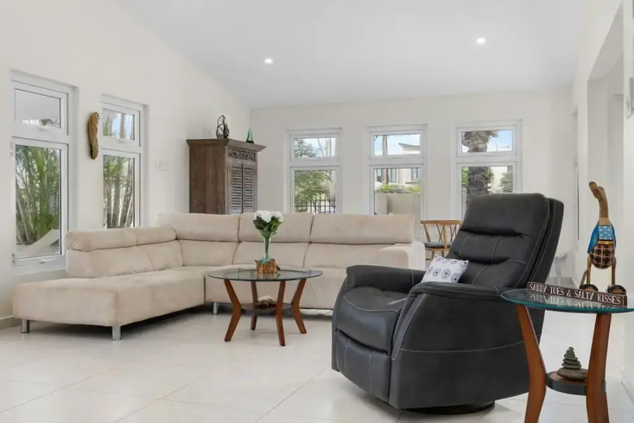 Central 4br3ba Villa w Ocean Views Private Pool