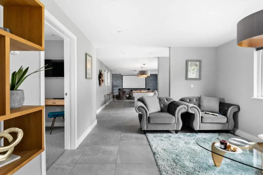 Huxham View - A Luxurious Family Retreat With Swim Spa Cinema Gym and Pool Table