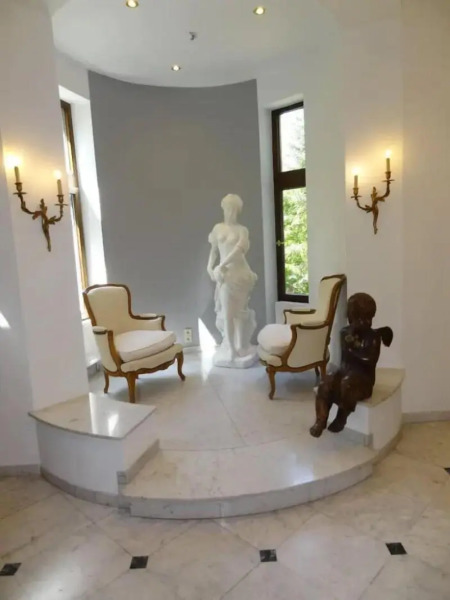 Le Chateau des Eglantines