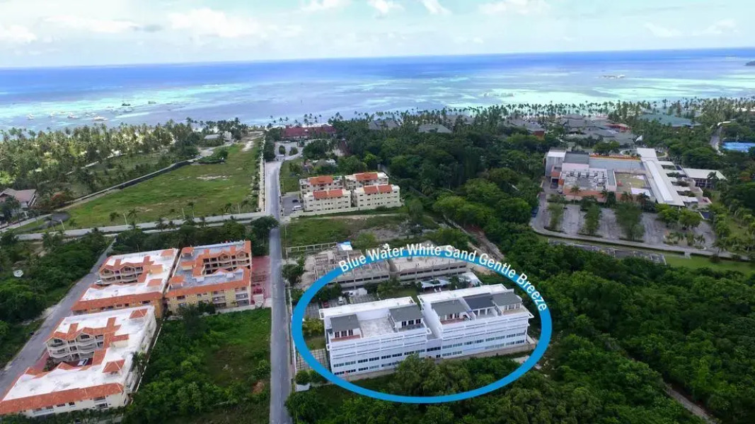 Blue Water White Sand Gentle Breeze