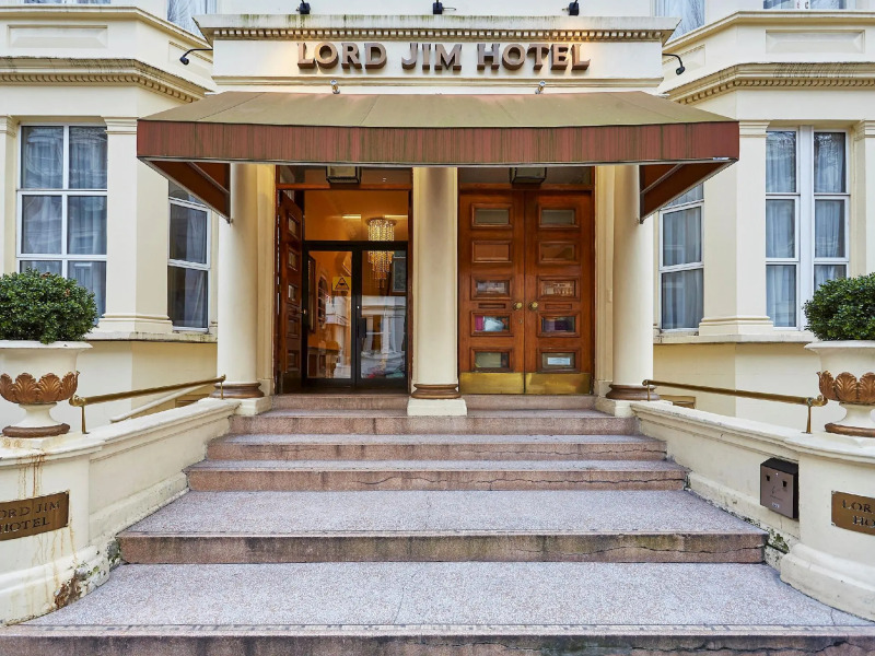 Lord Jim Hotel