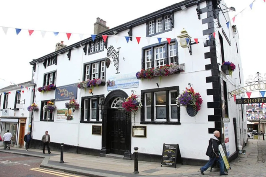 The Swan and Royal Hotel