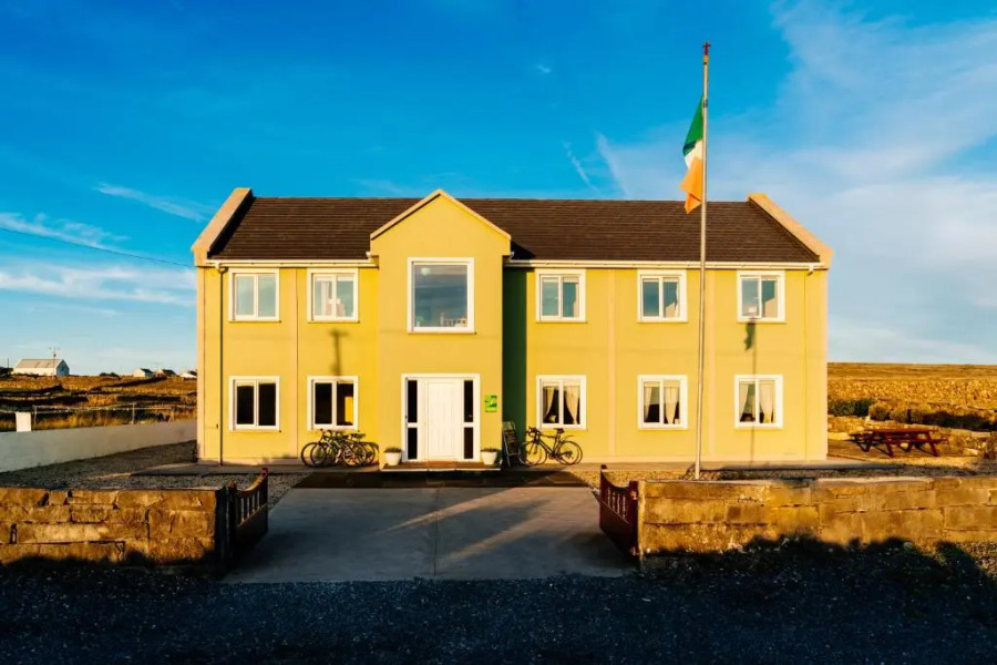 Aran Walkers Lodge (Adults Only)