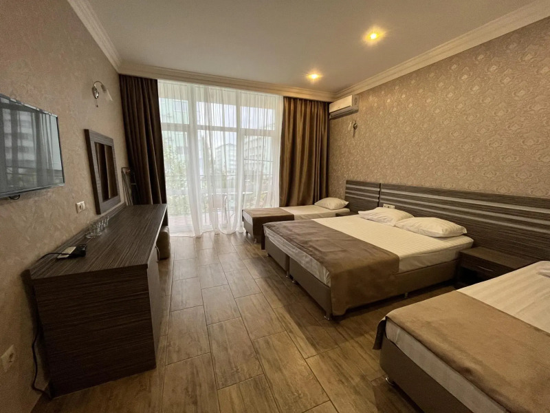 Miracle & N (Миракл & Н)