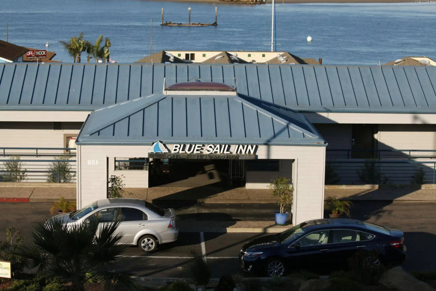 Blue Sail Inn