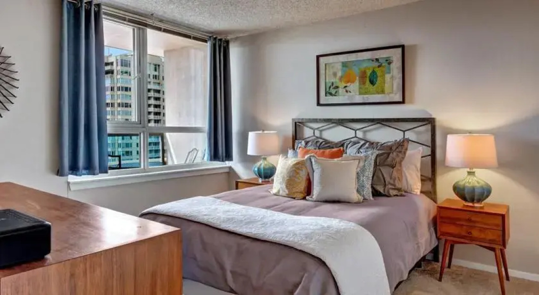 Centennial Tower #1706