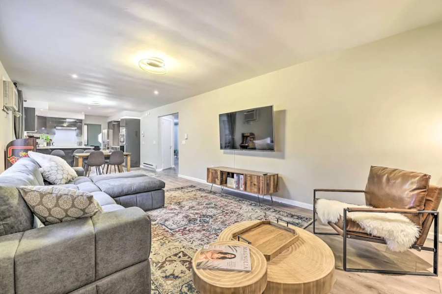 Hot Tub, Game Room & Fire Pit: Poconos Retreat
