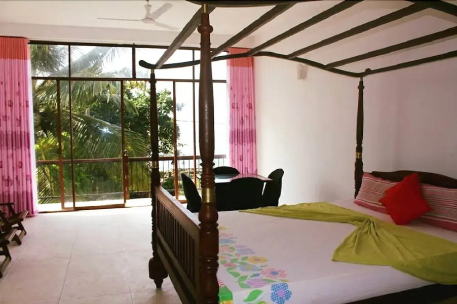 Yoho Pollena Sea View Rest