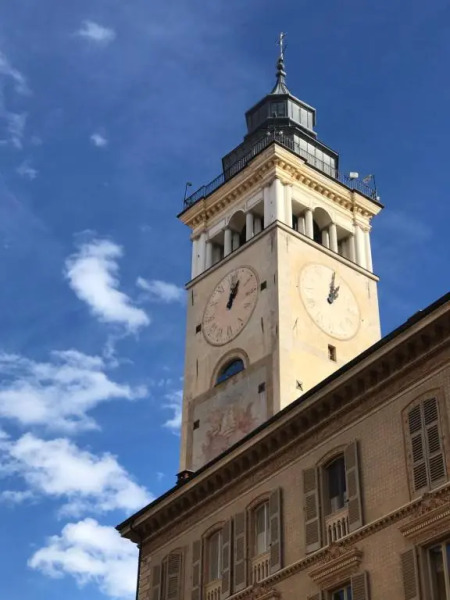 Virasol in Citta, Camera Nuvole (Adults Only)