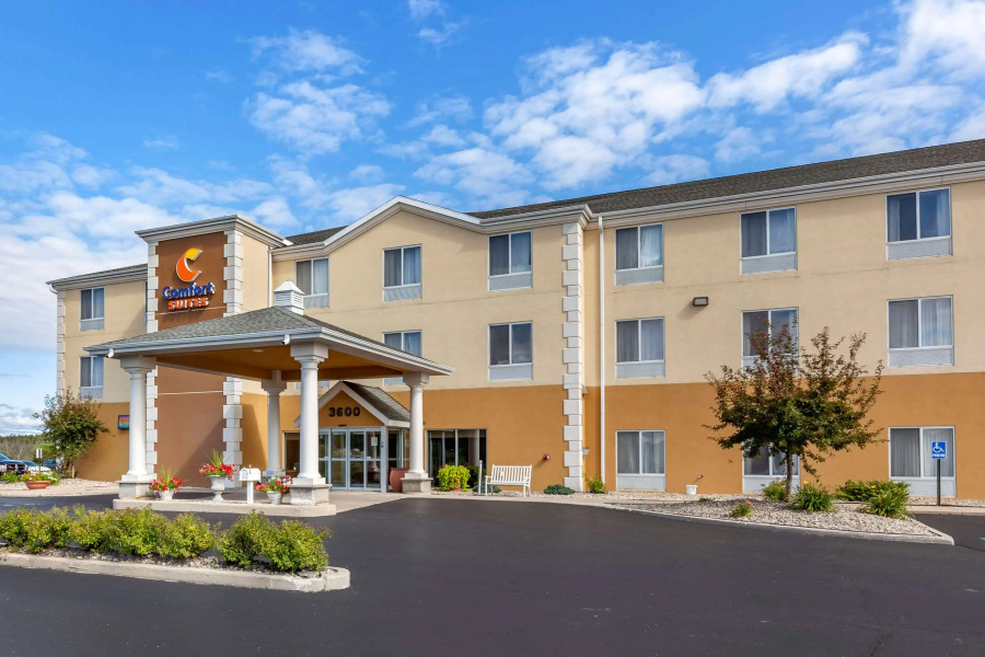 Comfort Suites Escanaba West