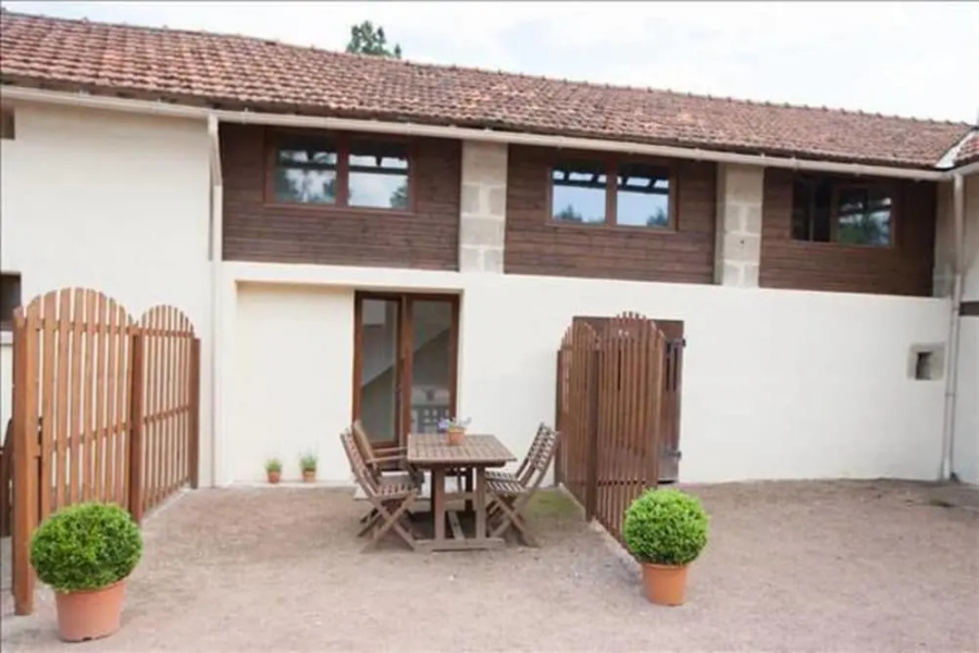 Charming Rustic Apartment