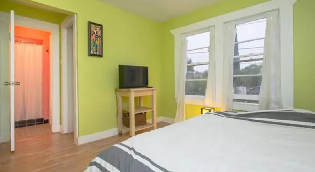 San Diego Solar Powered Spanish Charmer