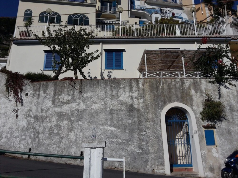 House With 2 Bedrooms in Albori di Vietri sul Mare, With Wonderful sea