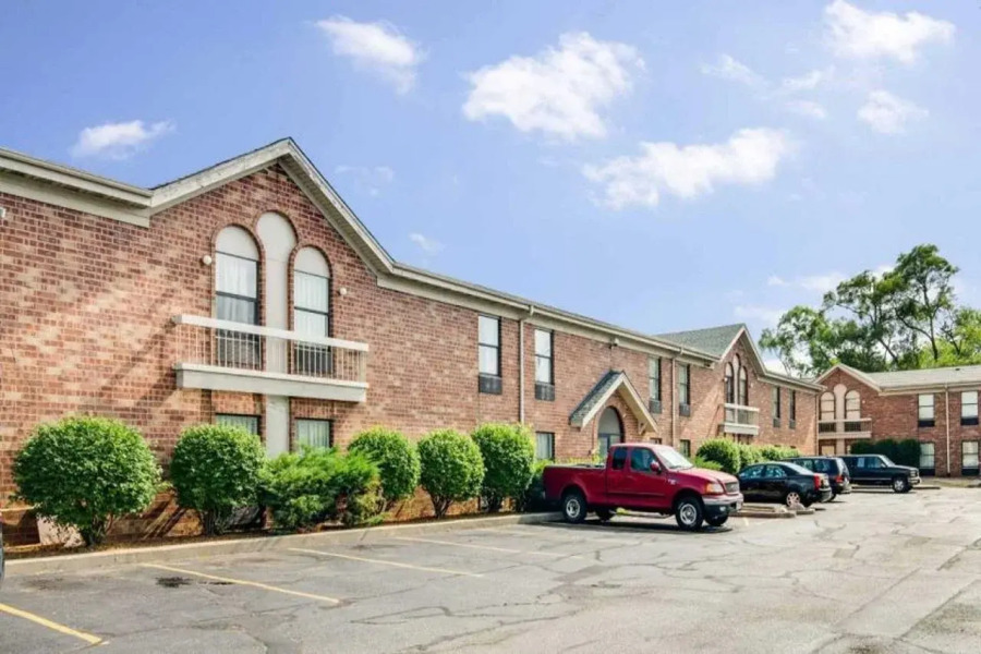 Motel 6 Waukegan, IL