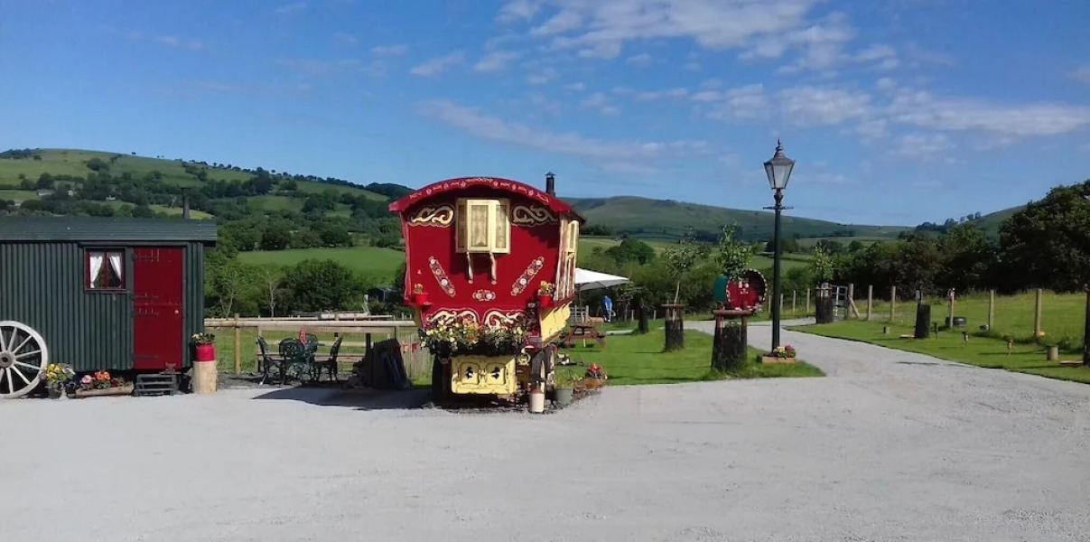 Rosie Traditional Gypsy Wagon
